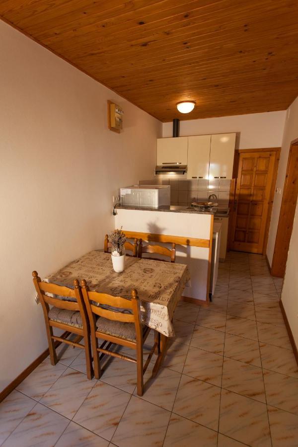 Apartman Budimir Cres Εξωτερικό φωτογραφία